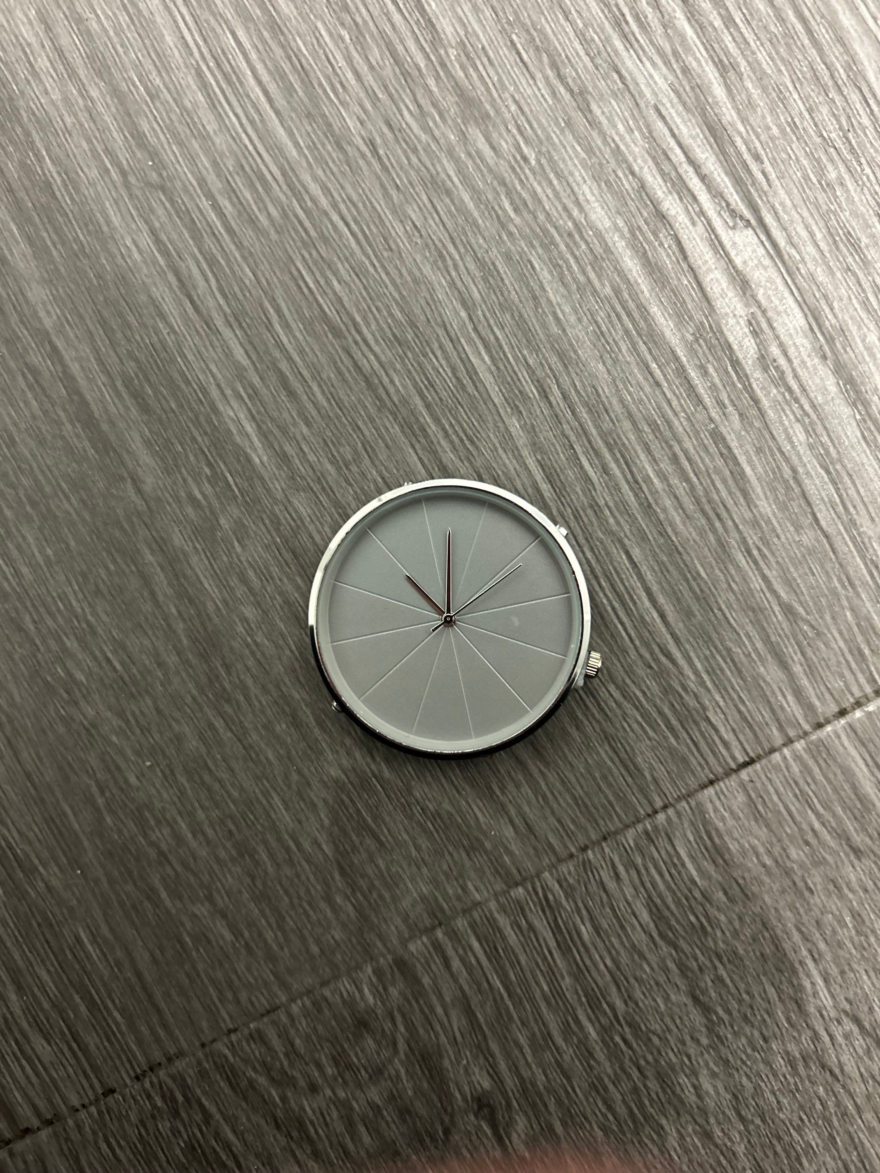 E-Moto Clock